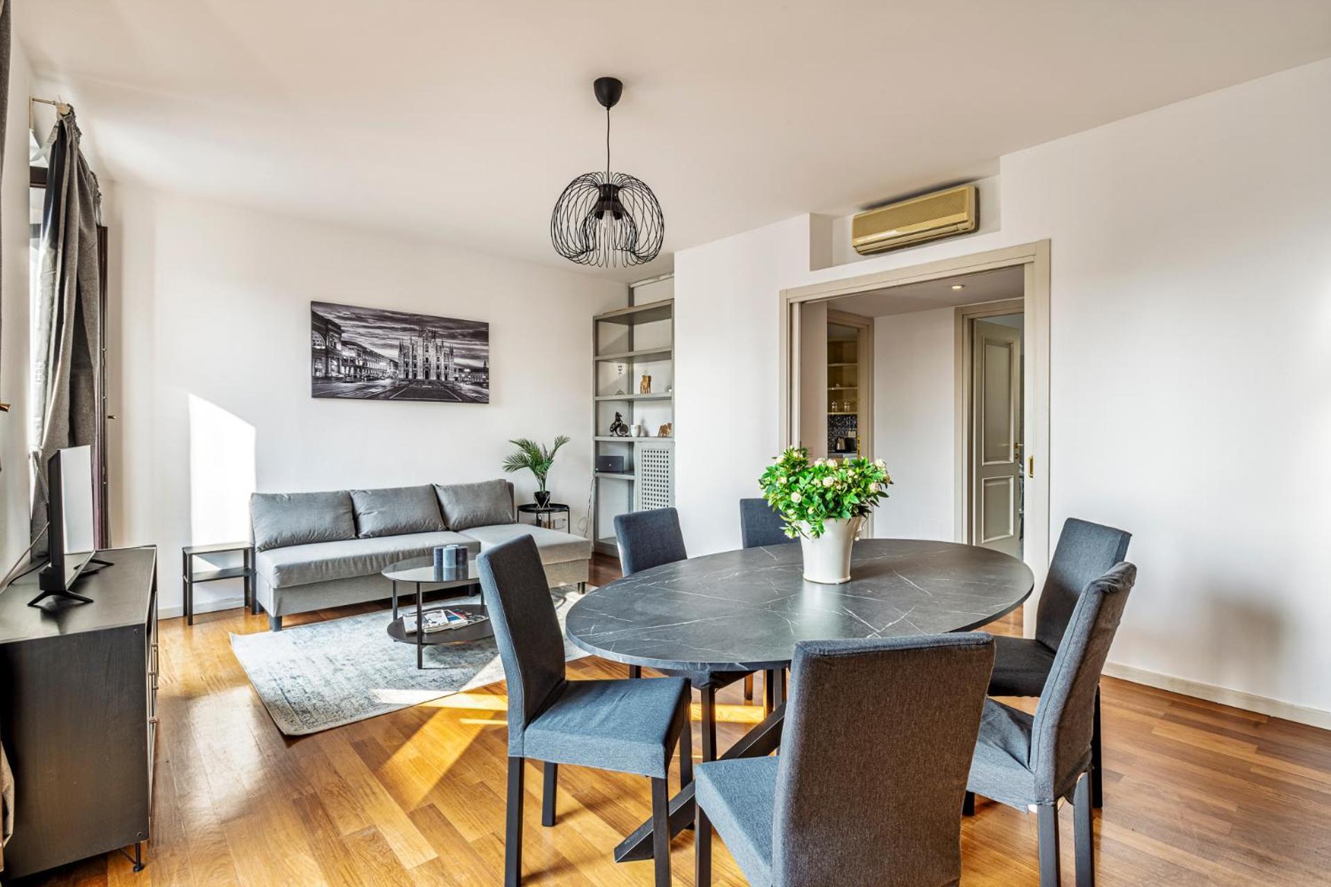 Elegant 2 Bedrooms Apartments Near Duomo Milano Ngoại thất bức ảnh
