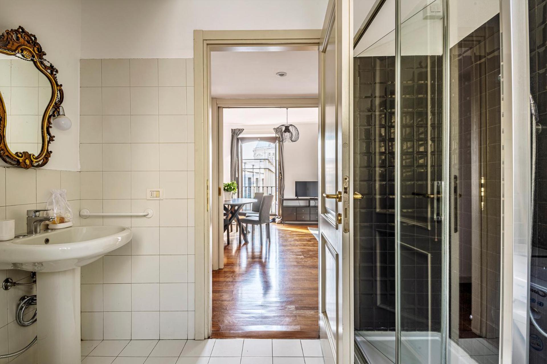 Elegant 2 Bedrooms Apartments Near Duomo Milano Ngoại thất bức ảnh