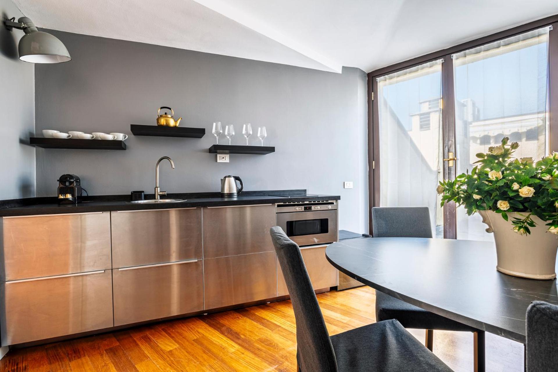 Elegant 2 Bedrooms Apartments Near Duomo Milano Ngoại thất bức ảnh