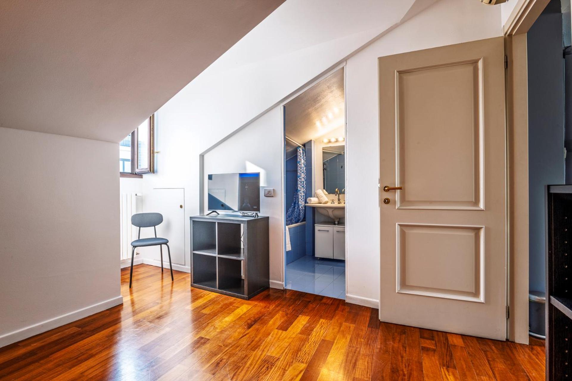 Elegant 2 Bedrooms Apartments Near Duomo Milano Ngoại thất bức ảnh