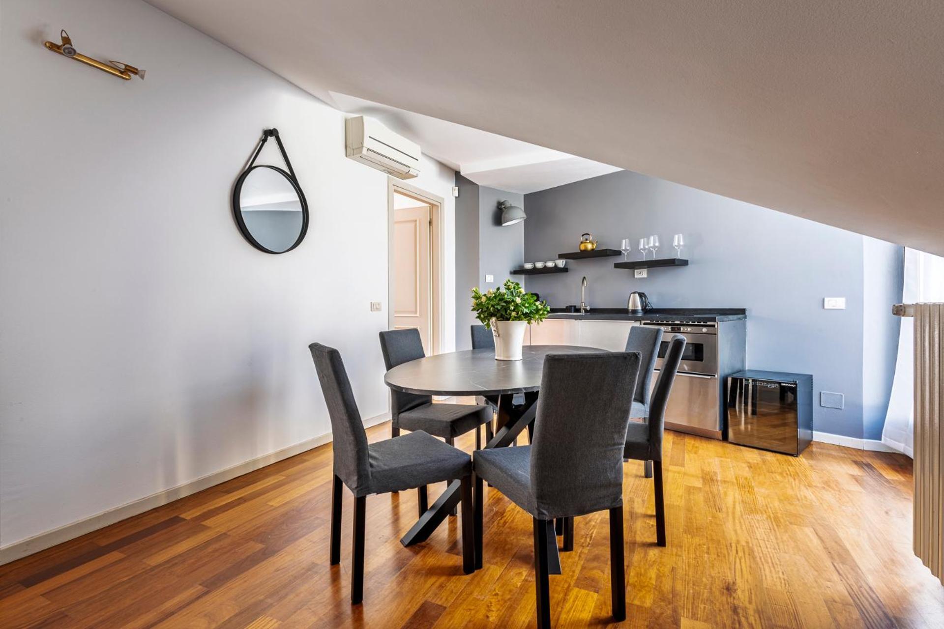 Elegant 2 Bedrooms Apartments Near Duomo Milano Ngoại thất bức ảnh