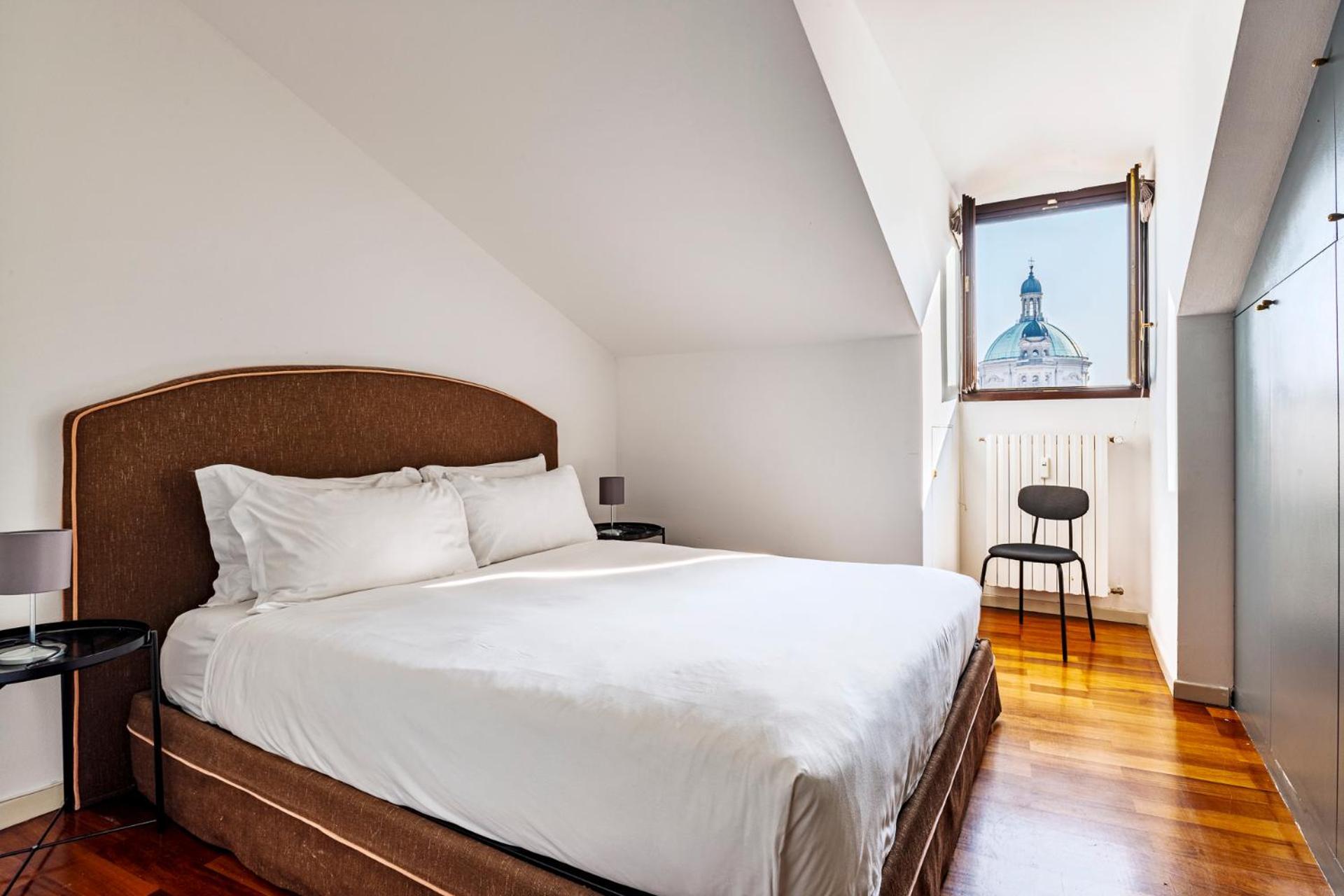 Elegant 2 Bedrooms Apartments Near Duomo Milano Ngoại thất bức ảnh